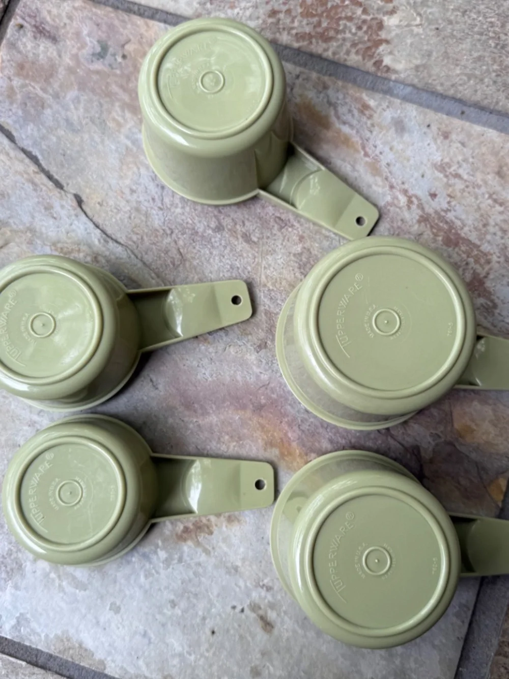 Tupperware Full Set Measuring Cups Full Set of 6 - Light Avacado Green